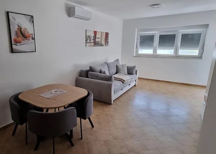 Apartmani Sunce I More