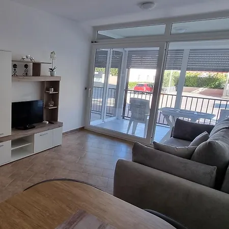 Apartmani Sunce I More Premantura Exteriör bild