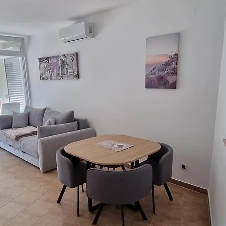 Apartmani Sunce I More Premantura Exteriör bild
